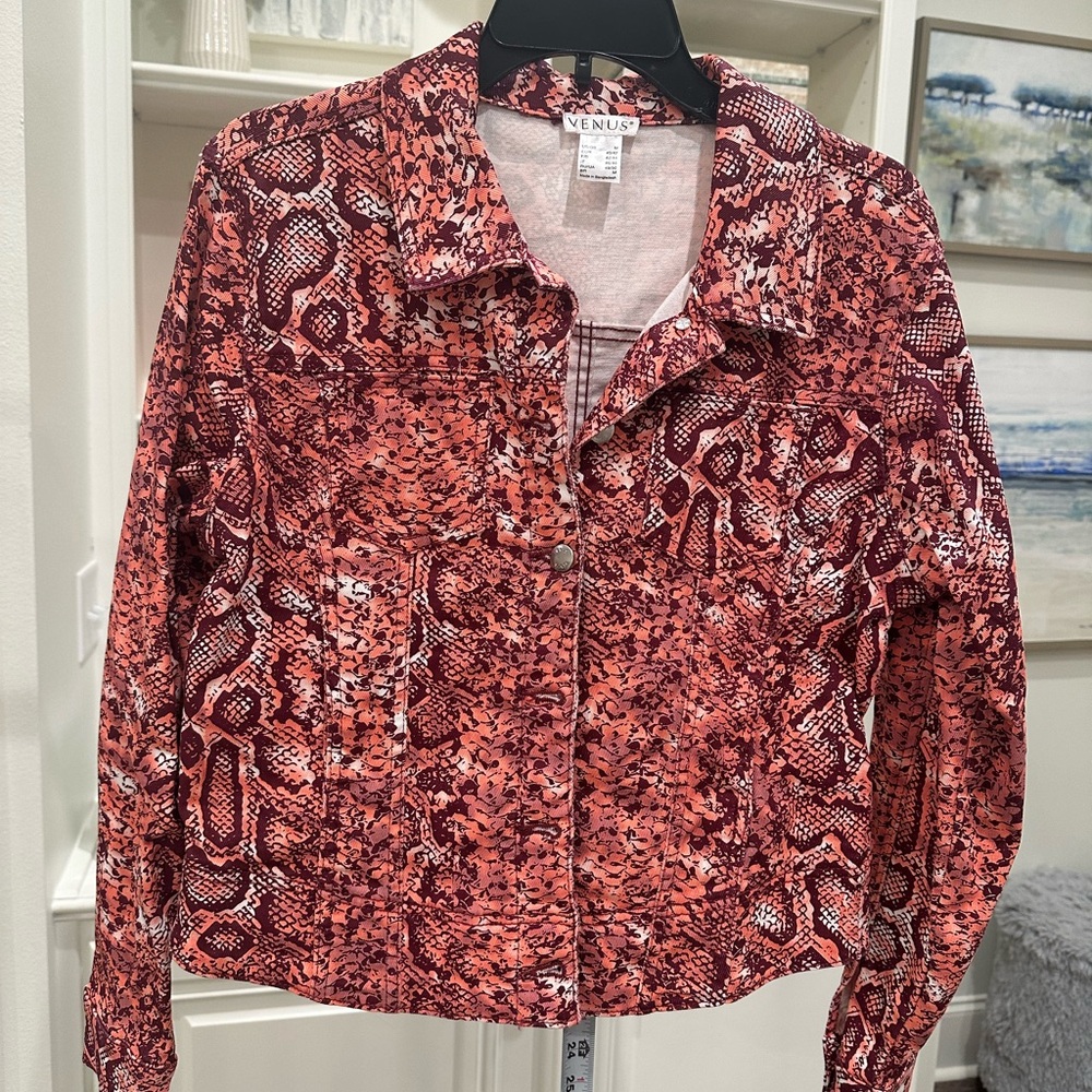 VENUS Bold Red Snake Print Jean Jacket